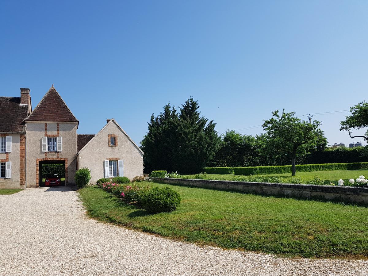 Tourterelle, A Proximite De Auxerre Et Chablis Βίλα Hauterive  Εξωτερικό φωτογραφία